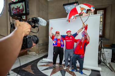 Aficionados rojillos grabaron en el Ayuntamiento de Pamplona mnsajes de apoyo para los jugadores de cara a la final de la Copa del Rey