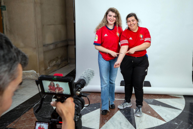 Aficionados rojillos grabaron en el Ayuntamiento de Pamplona mnsajes de apoyo para los jugadores de cara a la final de la Copa del Rey