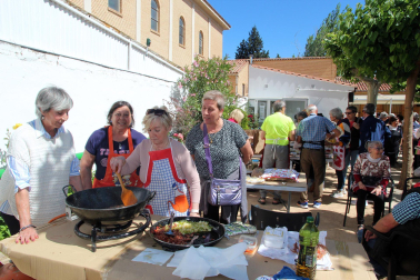 Fotos del concurso de guisos con verduras de la Asociación de Jubilados de Tudela.