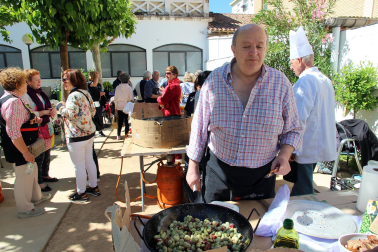 Fotos del concurso de guisos con verduras de la Asociación de Jubilados de Tudela.