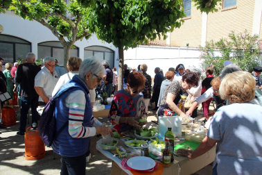 Fotos del concurso de guisos con verduras de la Asociación de Jubilados de Tudela.