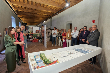 Imagen de la inauguración de la exposición ‘Tomás Caballero. Vida y asesinato’, en el Palacio del Condestable de Pamplona.
