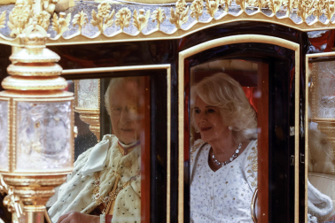 Fotos de la coronación en la Abadía de Westminster de los reyes del Reino Unido, Carlos III y Camila, un ritual milenario que se celebra por primera vez en el siglo XXI.