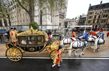 Fotos de la coronación en la Abadía de Westminster de los reyes del Reino Unido, Carlos III y Camila, un ritual milenario que se celebra por primera vez en el siglo XXI.