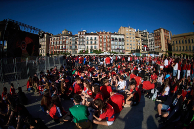 Fotos del ambiente en lo Viejo de Pamplona horas antes del partido.