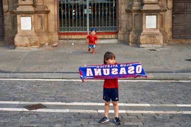 Fotos del ambiente en lo Viejo de Pamplona horas antes del partido.
