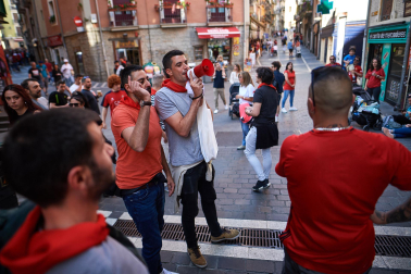 Fotos del ambiente en lo Viejo de Pamplona horas antes del partido.