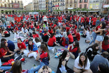 Fotos del ambiente en Pamplona por la final de Copa entre Osasuna y el Real Madrid.
