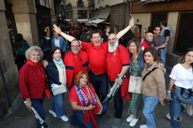 Fotos del ambiente en Pamplona por el partido de final de Copa.