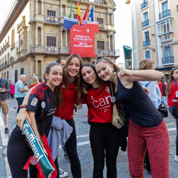 Fotos del ambiente en Pamplona por el partido de final de Copa.