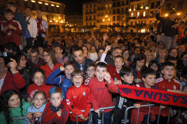 Fotos del ambiente en la plaza del Castillo durante el partido de la final de la Copa del Rey.