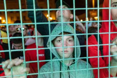 Fotos del ambiente en la plaza del Castillo durante el partido de la final de la Copa del Rey.