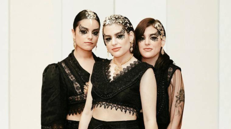 Las tres componentes del grupo gallego Tanxugueiras