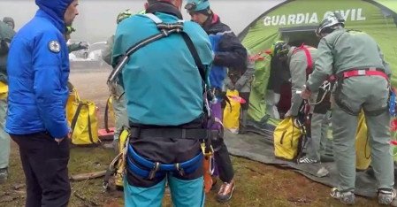 Ocho unidades del GREIM de la Guardia Civil y un Pelotón de la Gendarmería de Alta Montaña (PGHM) se encuentran realizando en Navarra el Plan de Instrucción estival anual