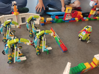 “Ya son varios años los que llevamos impartiendo extraescolares como Ciencia y Robótica educativa con Lego.