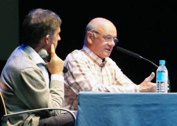 Pedro Delgado y Txomin Perurena, en una imagen de noviembre de 2015 durante una charla sobre ciclismo celebrada en Castejón