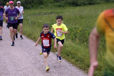 Participantes en la X Carrera Solidaria de Ziordia
