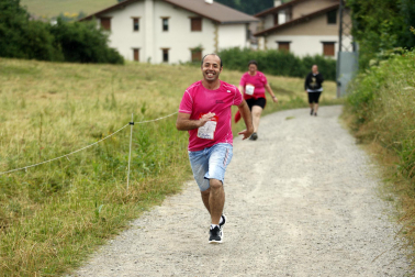 Participantes en la X Carrera Solidaria de Ziordia