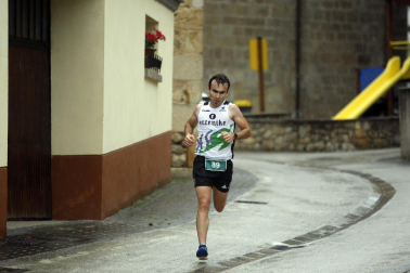 Participantes en la X Carrera Solidaria de Ziordia