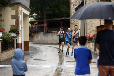 Participantes en la X Carrera Solidaria de Ziordia