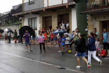 Participantes en la X Carrera Solidaria de Ziordia