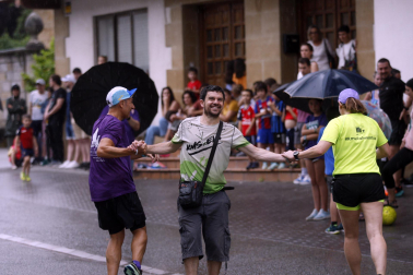 Participantes en la X Carrera Solidaria de Ziordia