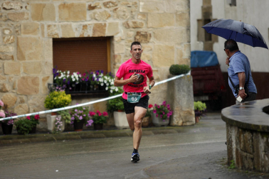 Participantes en la X Carrera Solidaria de Ziordia