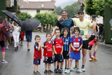 Participantes en la X Carrera Solidaria de Ziordia