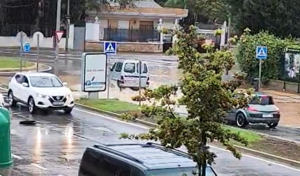 Balsas de agua en carreteras de Tudela tras las lluvias del 21 de junio