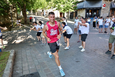 Fotos de 'La Media San Fermín' 2023.