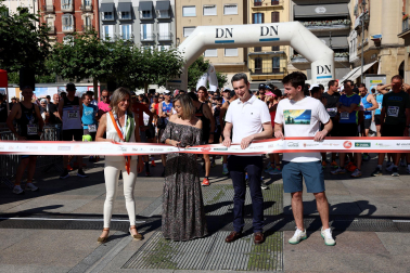 Fotos de La Media San Fermín 2023.