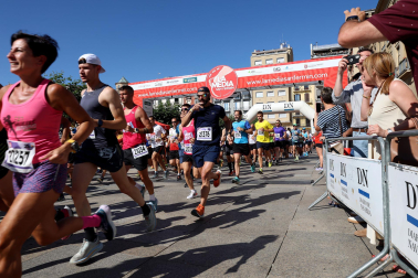 Fotos de La Media San Fermín 2023.