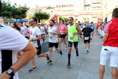 Fotos de La Media San Fermín 2023.