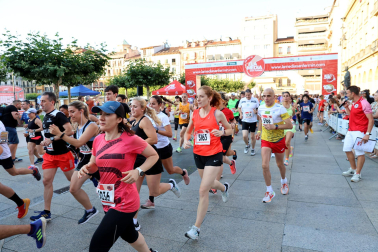 Fotos de La Media San Fermín 2023.