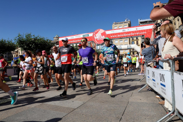 Fotos de La Media San Fermín 2023.
