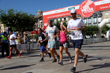Fotos de La Media San Fermín 2023.