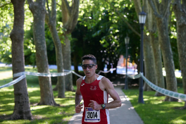 Fotos de La Media San Fermín 2023.
