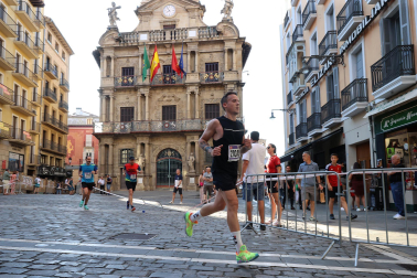 Fotos de La Media San Fermín 2023.