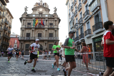 Fotos de La Media San Fermín 2023.