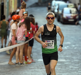 Fotos de La Media San Fermín 2023.
