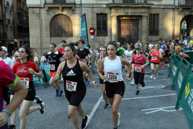 Fotos de La Media San Fermín 2023.