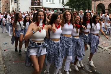 Cohete del inicio de las fiestas 2023 en Santesteban