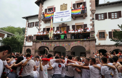 Cohete del inicio de las fiestas 2023 en Santesteban