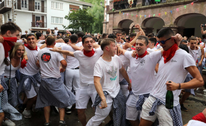 Cohete del inicio de las fiestas 2023 en Santesteban