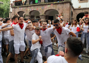 Cohete del inicio de las fiestas 2023 en Santesteban