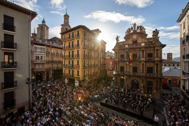Concierto presanferminero de La Pamplonesa en la Plaza Consistorial