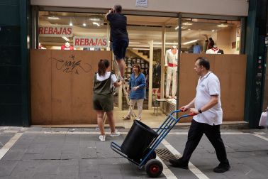 Fotos del ambiente en Pamplona el 5 de julio./