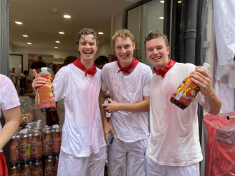 Los australianos Sam Jones, Cameron Wales y James Russell
