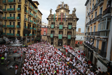 Los corredores, ya en la Plaza Consistorial
