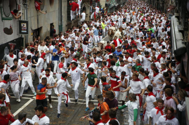 Primer encierro de San Fermín en el tramo de Estafeta